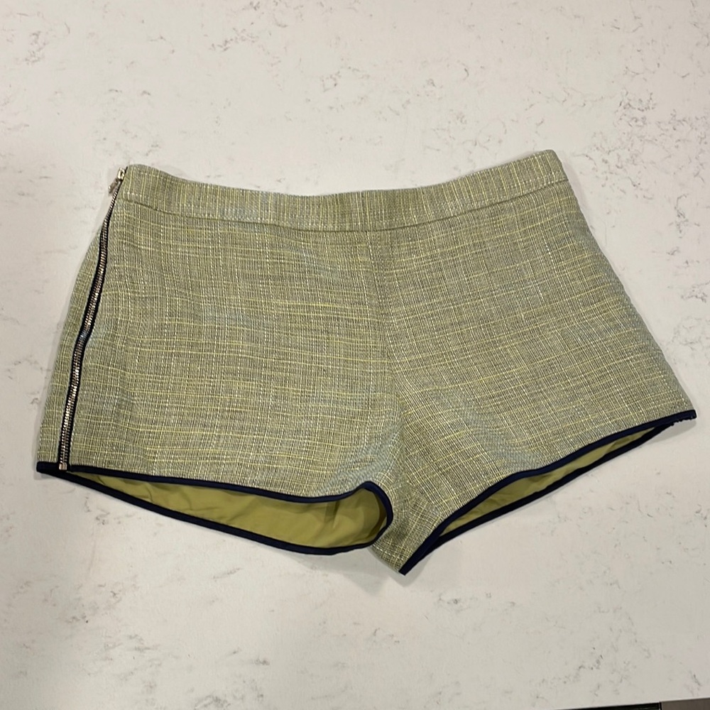 Adorable Club Monaco Linen shorts - Size 4